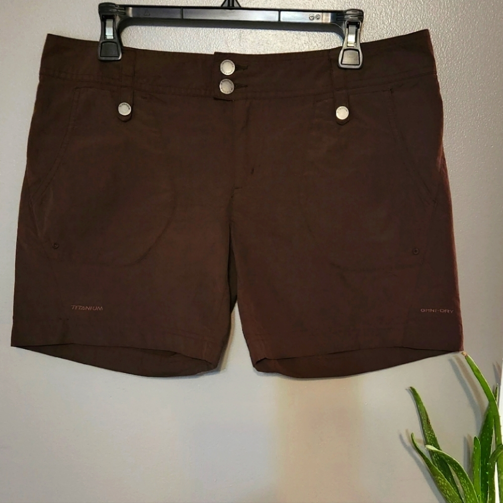 Women's Columbia Titanium Shorts Size 10